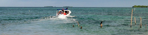 Water taxi leaving for San Pedro